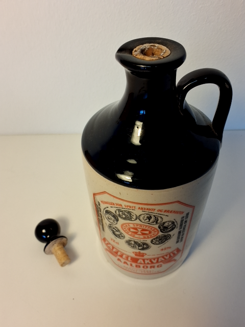 Aalborg Akvavit porcelæns flaske